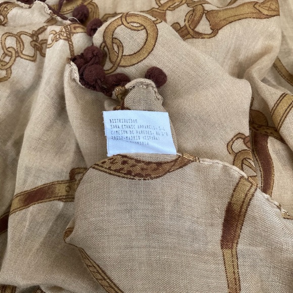 Gold Equestrian Bridle Rope & Chain Print Scarf Neck Wrap - Picture 6 of 7